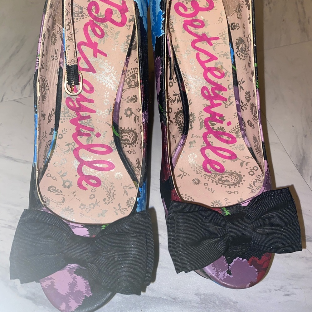 90s Betsey Johnson platform wedge floral heels - Picture 1 of 8